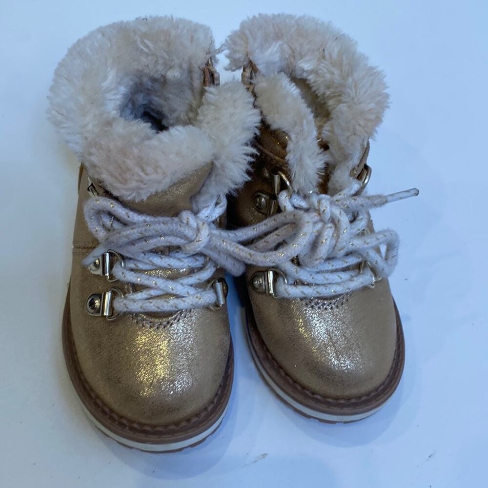 Cat & Jack Gold Metallic Reed Side Zipper Booties w/ Laces Faux Fur Sz 5 Girls